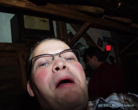 a_20031011_00016.jpg 17.9K
