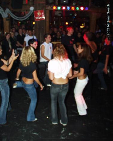 a_20031011_00062.jpg 23.6K