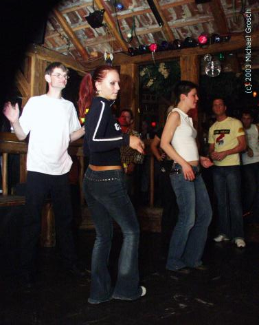 a_20040918_00089.jpg 27.0K